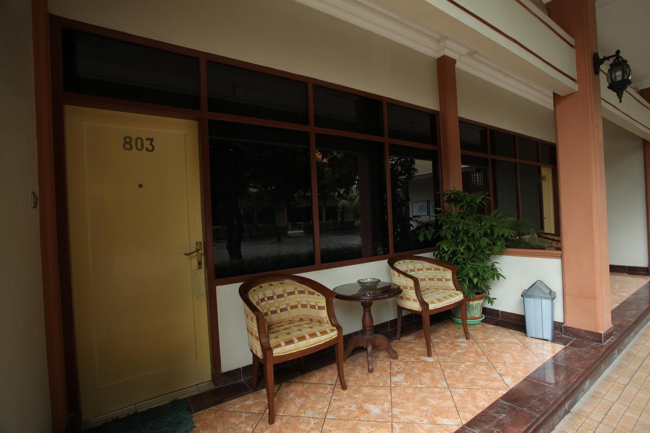 Langensari Hotel 井里汶 外观 照片