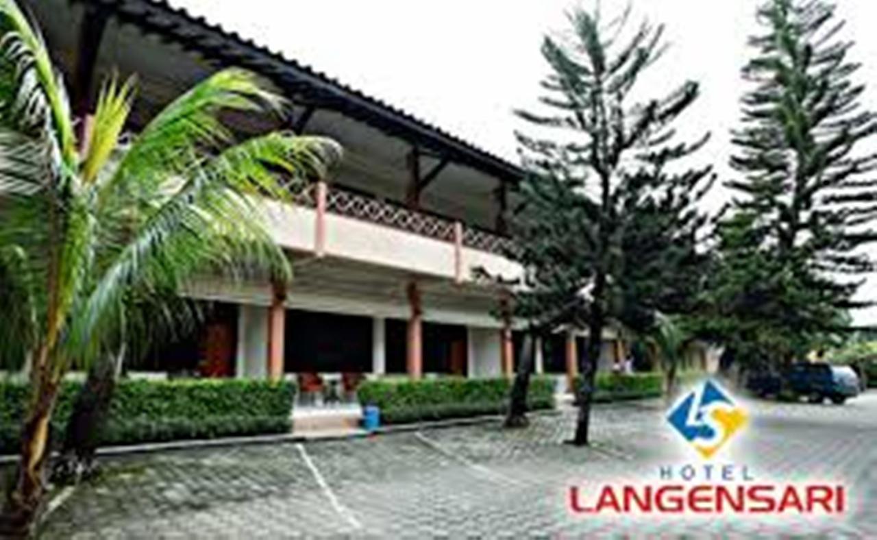 Langensari Hotel 井里汶 外观 照片