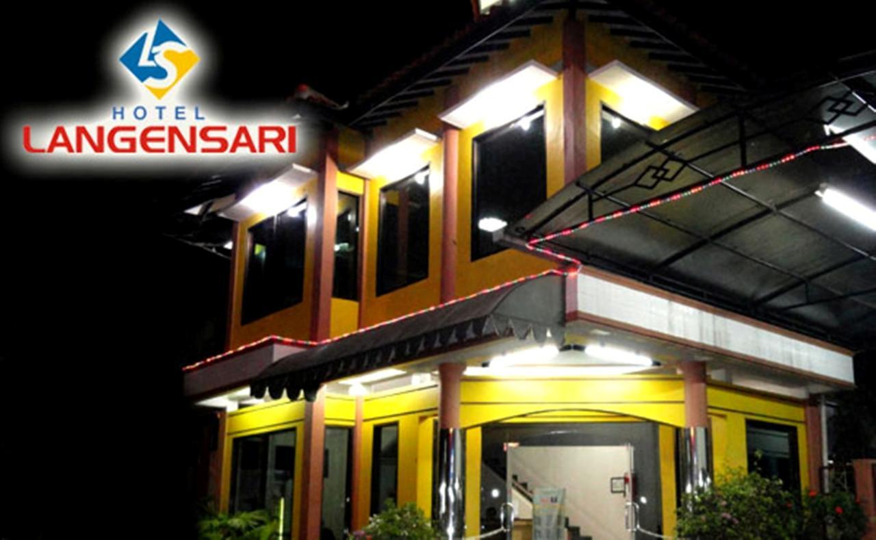 Langensari Hotel 井里汶 外观 照片